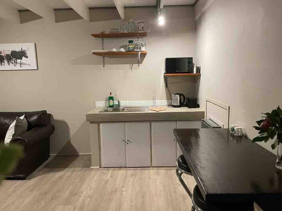 Protea Loft - Romantic Stay - No Load Shedding Hilton Luaran gambar